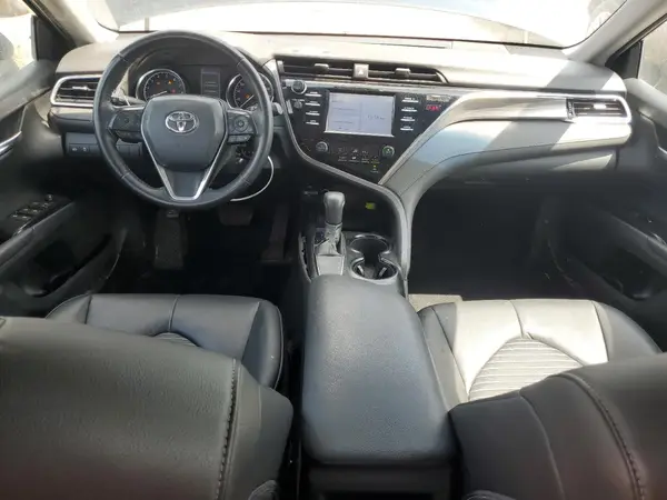 4T1B11HK4JU602584 2018 TOYOTA CAMRY - Image 8