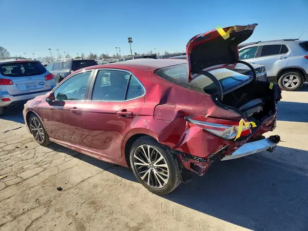 4T1B11HK4JU603041 2018 TOYOTA CAMRY - Image 2