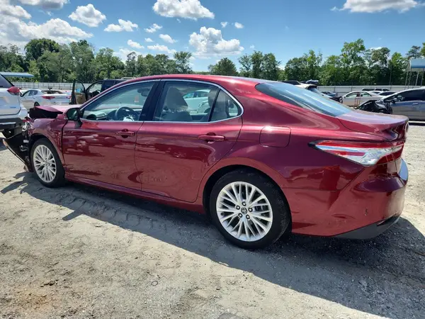 4T1B11HK4JU604299 2018 TOYOTA CAMRY - Image 2