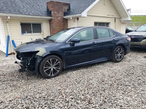 4T1B11HK4JU606120 2018 TOYOTA CAMRY - Image 1