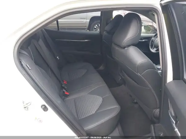 4T1B11HK4JU606862 2018 TOYOTA CAMRY - Image 8