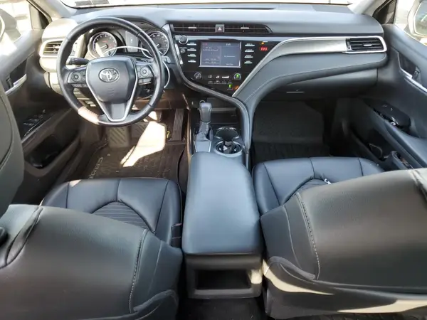 4T1B11HK4JU611575 2018 TOYOTA CAMRY - Image 8