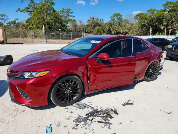 4T1B11HK4JU611866 2018 TOYOTA CAMRY - Image 1