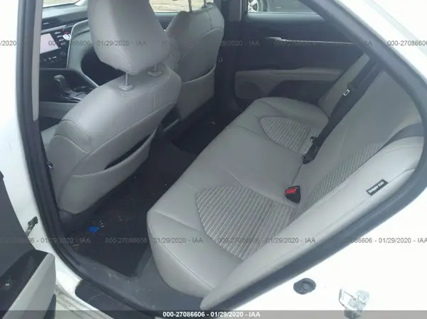 4T1B11HK4JU613147 2018 TOYOTA CAMRY - Image 8