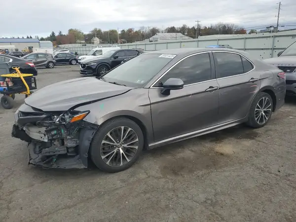 4T1B11HK4JU613617 2018 TOYOTA CAMRY - Image 1