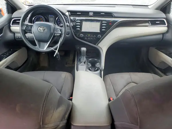 4T1B11HK4JU615562 2018 TOYOTA CAMRY - Image 8