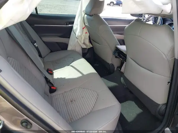 4T1B11HK4JU615710 2018 TOYOTA CAMRY - Image 8