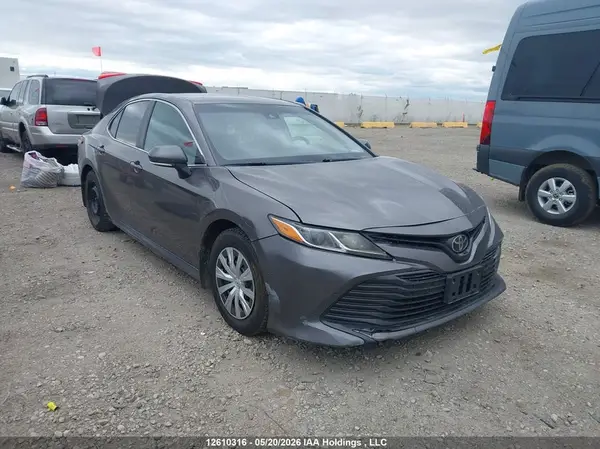4T1B11HK4JU617375 2018 TOYOTA CAMRY
