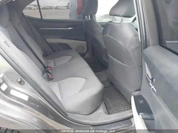 4T1B11HK4JU617375 2018 TOYOTA CAMRY - Image 8