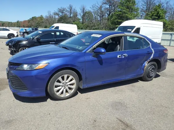 4T1B11HK4JU619370 2018 TOYOTA CAMRY - Image 1