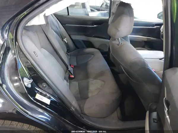 4T1B11HK4JU621345 2018 TOYOTA CAMRY - Image 8