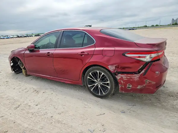 4T1B11HK4JU626187 2018 TOYOTA CAMRY - Image 2