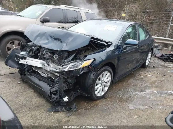 4T1B11HK4JU626688 2018 TOYOTA CAMRY - Image 2
