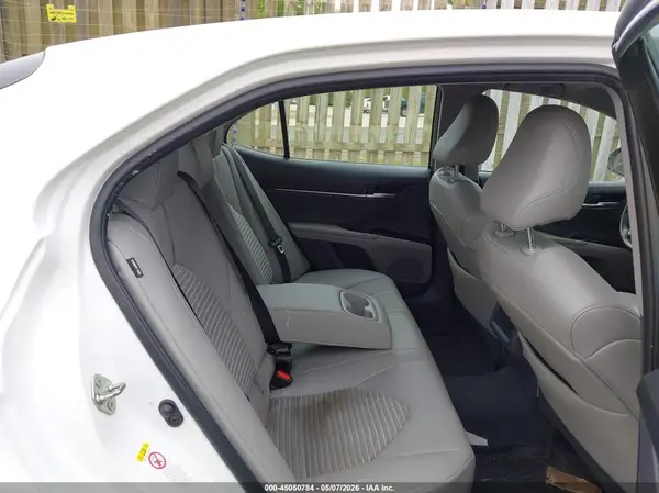 4T1B11HK4JU628926 2018 TOYOTA CAMRY - Image 8