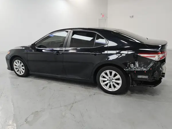 4T1B11HK4JU630255 2018 TOYOTA CAMRY - Image 2
