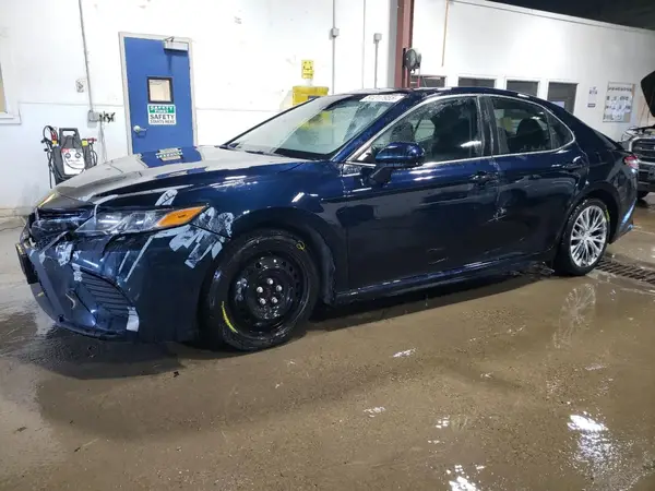4T1B11HK4JU631065 2018 TOYOTA CAMRY - Image 1