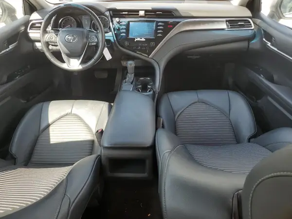 4T1B11HK4JU631325 2018 TOYOTA CAMRY - Image 8