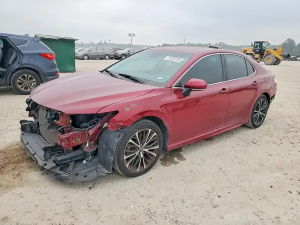4T1B11HK4JU633334 2018 TOYOTA CAMRY - Image 1