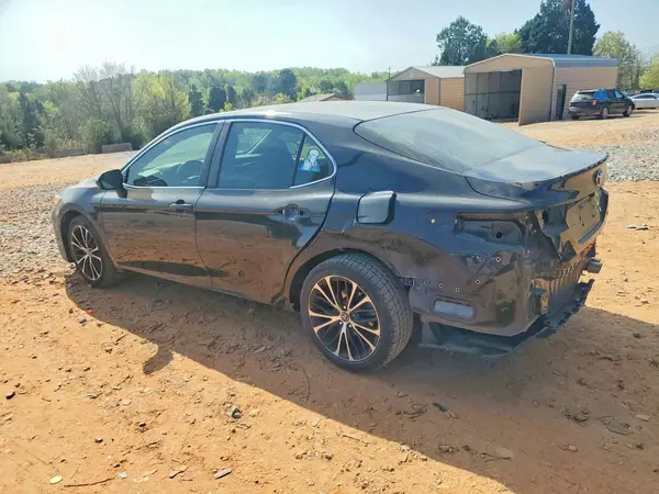 4T1B11HK4JU636718 2018 TOYOTA CAMRY - Image 2