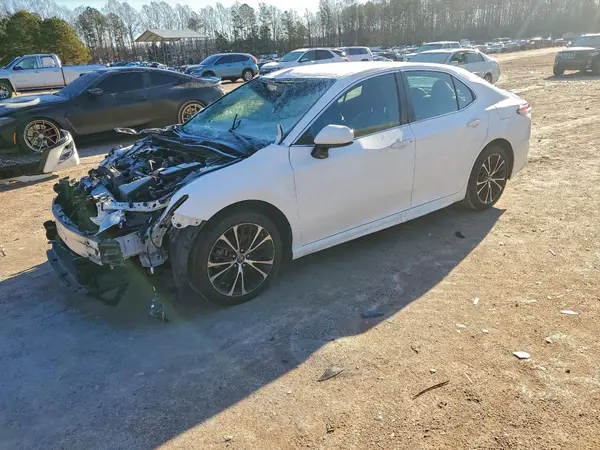 4T1B11HK4JU637822 2018 TOYOTA CAMRY - Image 1