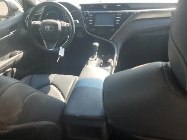 4T1B11HK4JU640493 2018 TOYOTA CAMRY - Image 8