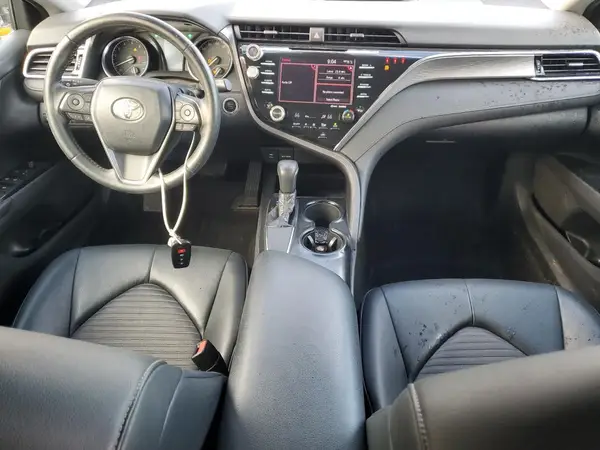 4T1B11HK4JU640560 2018 TOYOTA CAMRY - Image 8