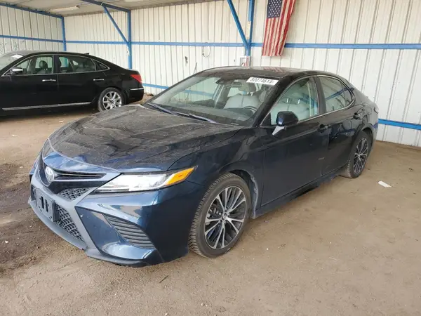 4T1B11HK4JU640820 2018 TOYOTA CAMRY - Image 1