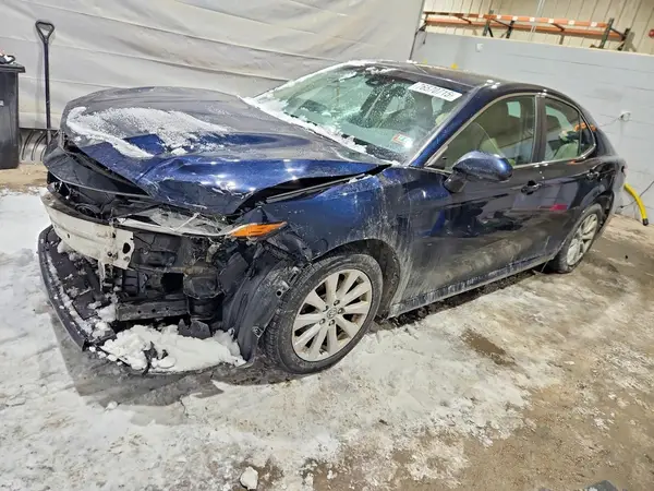 4T1B11HK4JU640946 2018 TOYOTA CAMRY - Image 1