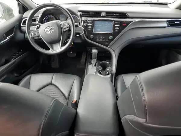 4T1B11HK4JU643748 2018 TOYOTA CAMRY - Image 8