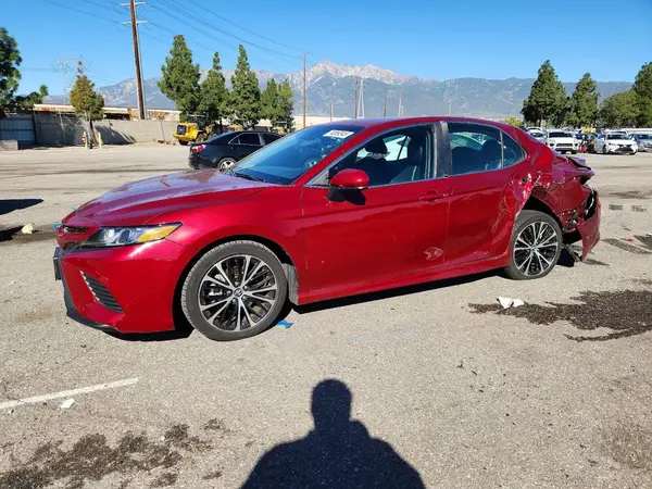 4T1B11HK4JU645273 2018 TOYOTA CAMRY - Image 1