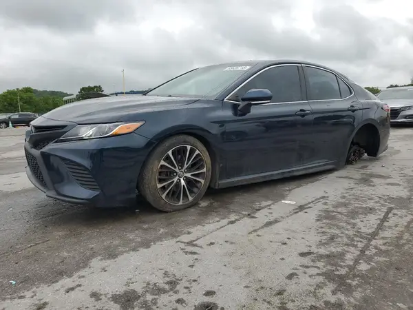 4T1B11HK4JU645547 2018 TOYOTA CAMRY - Image 1