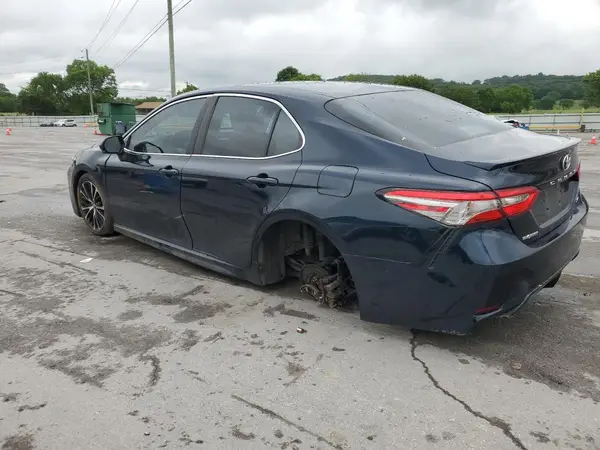 4T1B11HK4JU645547 2018 TOYOTA CAMRY - Image 2