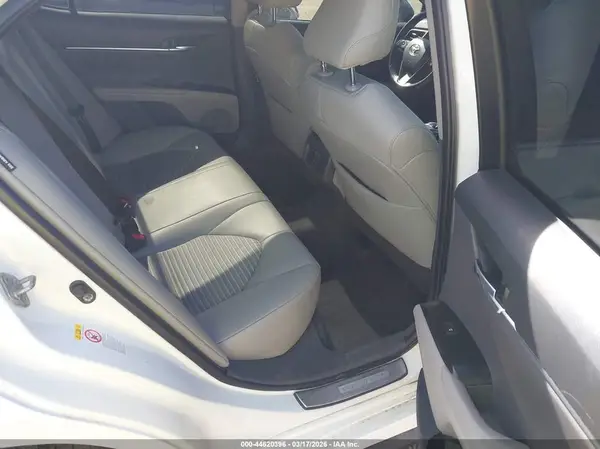 4T1B11HK4JU647007 2018 TOYOTA CAMRY - Image 8