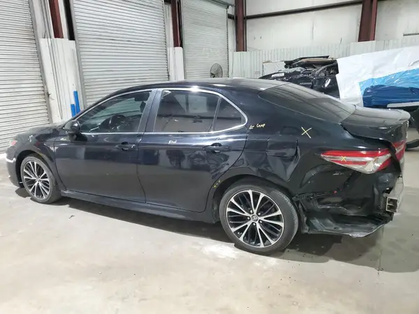 4T1B11HK4JU648187 2018 TOYOTA CAMRY - Image 2