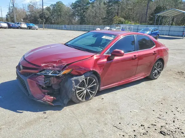 4T1B11HK4JU651784 2018 TOYOTA CAMRY - Image 1