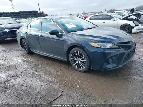 4T1B11HK4JU652658 2018 TOYOTA CAMRY - Image 1