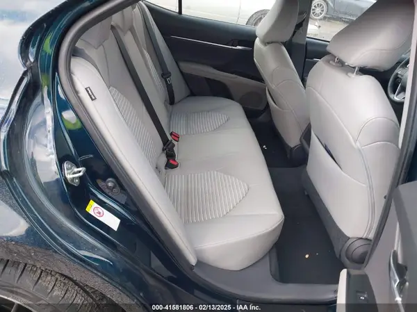 4T1B11HK4JU652658 2018 TOYOTA CAMRY - Image 8