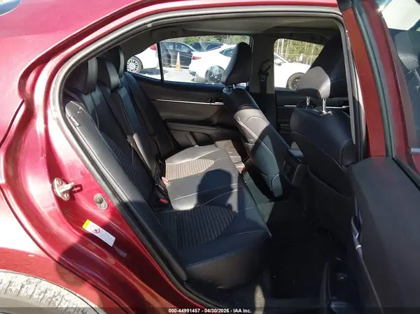 4T1B11HK4JU654278 2018 TOYOTA CAMRY - Image 8