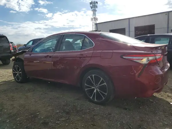 4T1B11HK4JU655530 2018 TOYOTA CAMRY - Image 2
