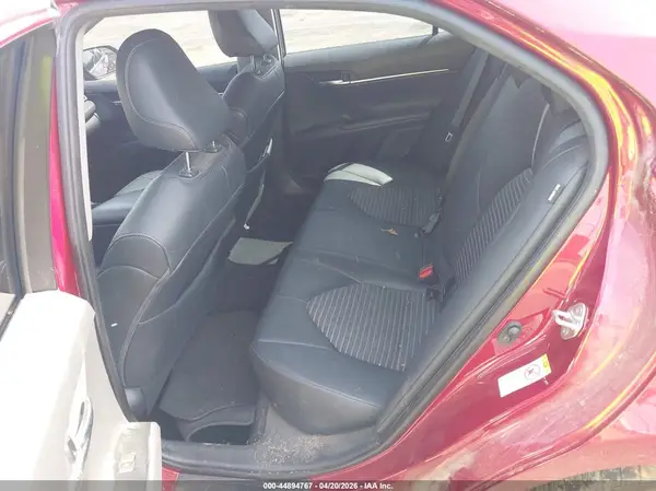 4T1B11HK4JU660940 2018 TOYOTA CAMRY - Image 8