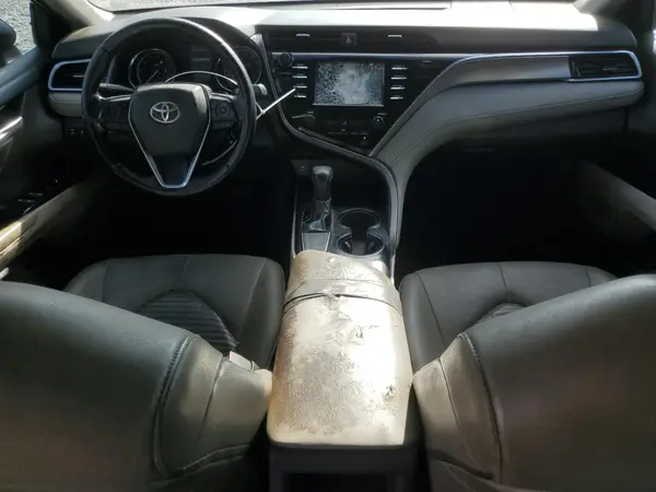 4T1B11HK4JU661621 2018 TOYOTA CAMRY - Image 8