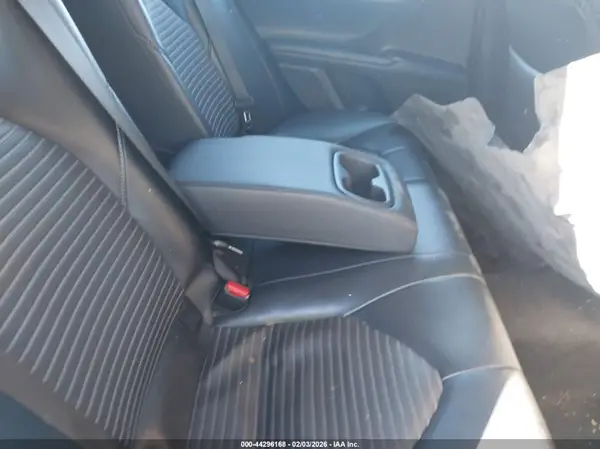 4T1B11HK4JU661750 2018 TOYOTA CAMRY - Image 8