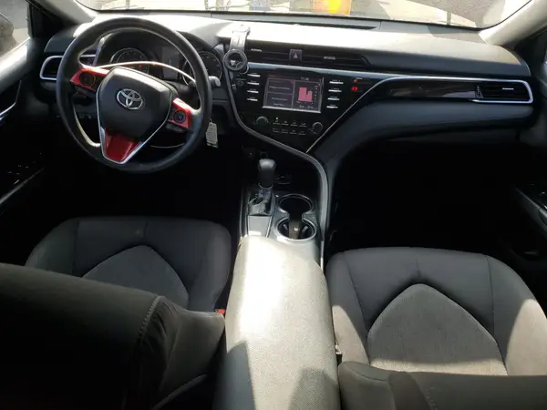4T1B11HK4JU662073 2018 TOYOTA CAMRY - Image 8