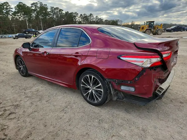4T1B11HK4JU662249 2018 TOYOTA CAMRY - Image 2