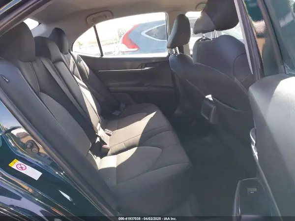 4T1B11HK4JU662283 2018 TOYOTA CAMRY - Image 8