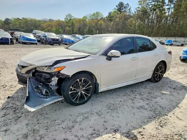 4T1B11HK4JU665202 2018 TOYOTA CAMRY - Image 1