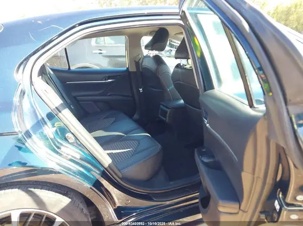 4T1B11HK4JU668276 2018 TOYOTA CAMRY - Image 8