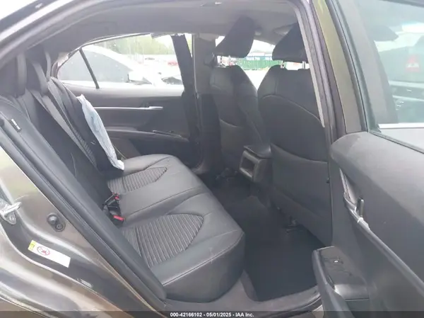 4T1B11HK4JU673980 2018 TOYOTA CAMRY - Image 8