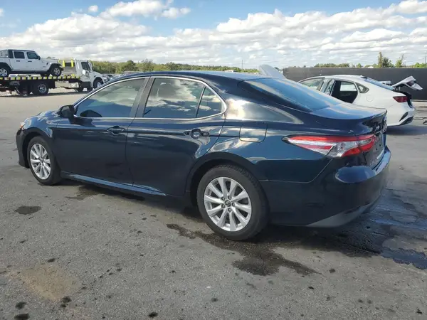 4T1B11HK4JU674255 2018 TOYOTA CAMRY - Image 2