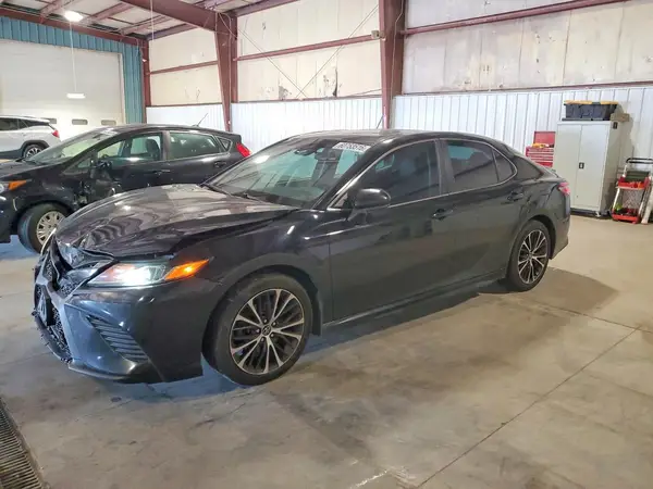 4T1B11HK4JU675048 2018 TOYOTA CAMRY - Image 1